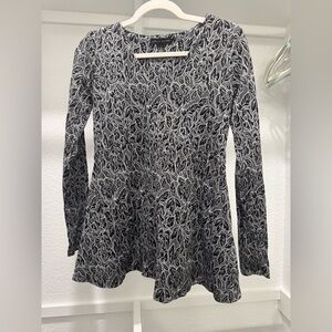 Pea in the Pod Floral Patterned Black and Gray Maternity Top - S